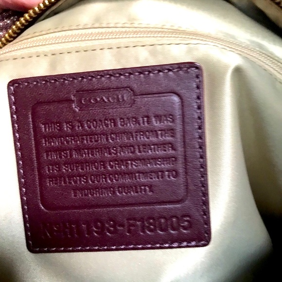 🎉HP🎉Coach Rare Signature 2-In-1 Crossbody 3-Tone Ox Blood Patton Leather Purse - Picture 10 of 17